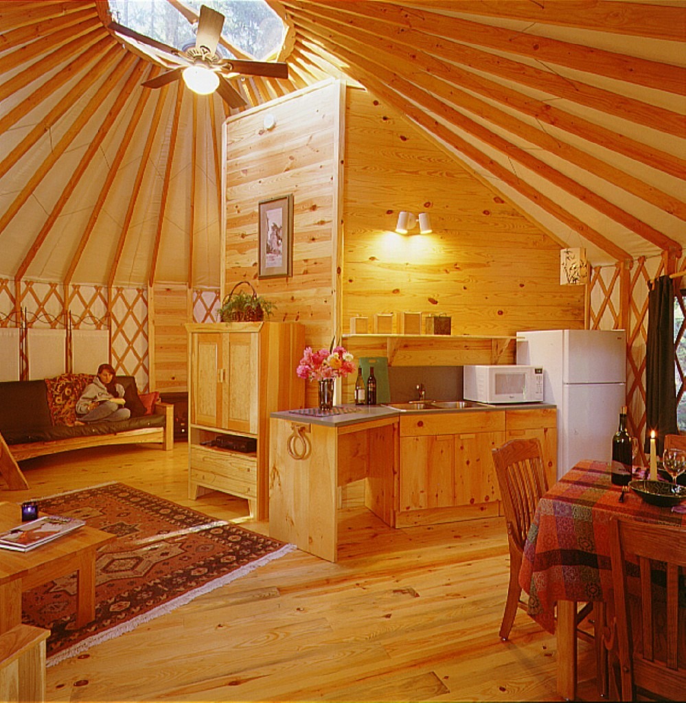 Umpqua1d - Pacific Yurts Deluxe yurt interior at Umpqua Lighthouse State Park