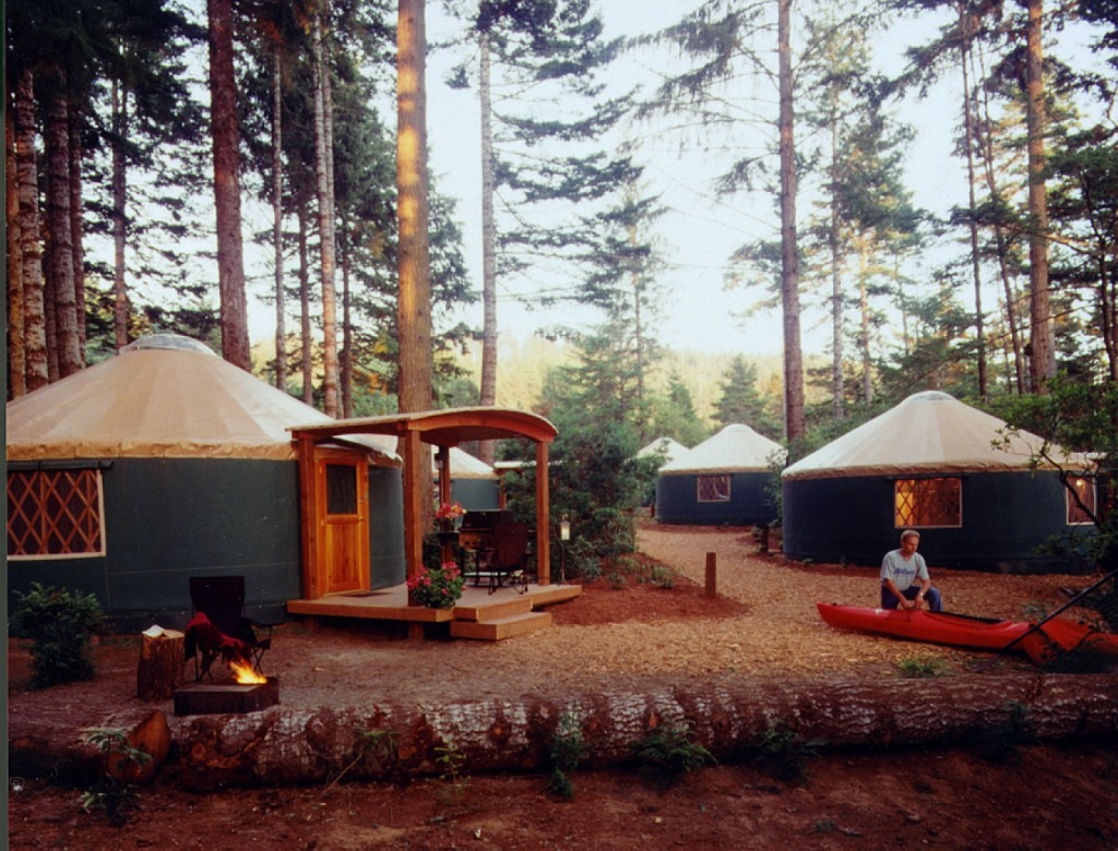 Umpqua3d - Pacific Yurts Deluxe Yurts at Umpqua Lighthouse State Park